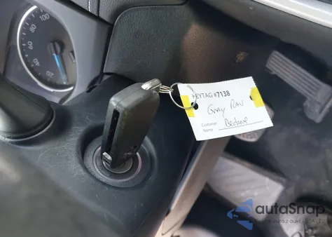 2019 Toyota Rav4 Hybrid Le z USA, uszkodzony, nr VIN 2T3LWRFV7KW036320